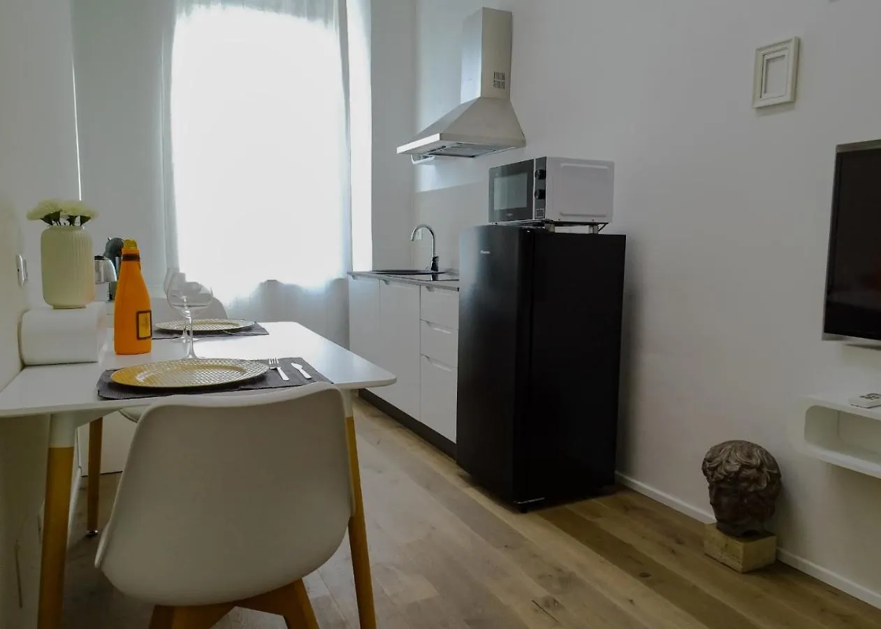 Suite 649 Bilocale Con Terrazzo Modena Guest house