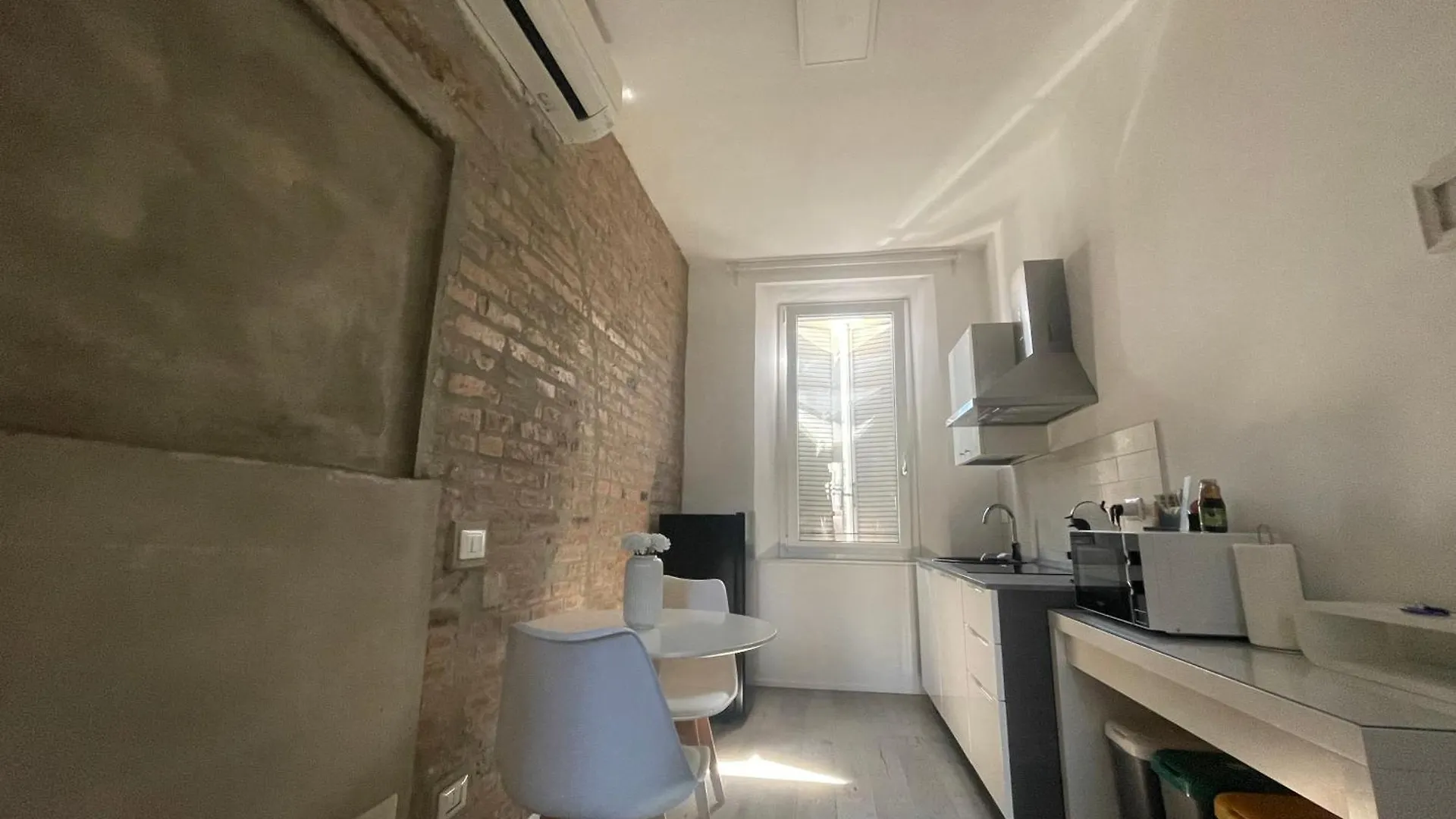 Suite 649 Bilocale Con Terrazzo Modena Italy
