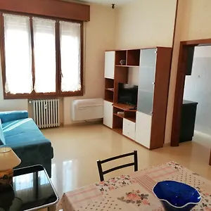 Apartamento Viale Barozzi 118, Módena